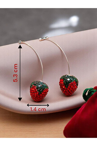 miraybutikhediyelikesya Cute Strawberry Earrings – Işıltılı Taşlı Tasarım, Ya...