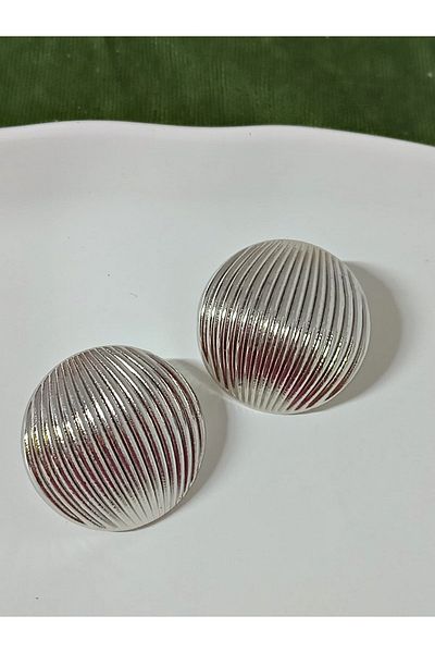 mos&more Silver Line Detailed Bombe Earrings