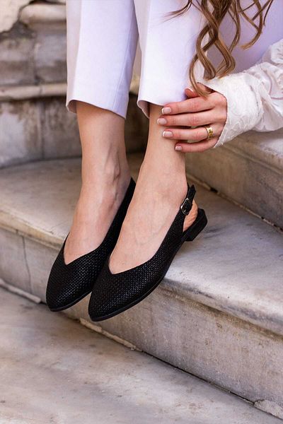 Şan's Shoes Wicker Patterned Open Back Ballerinas