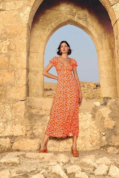 MONAMİSE فستان بأكمام قصيرة ونقشة زهور