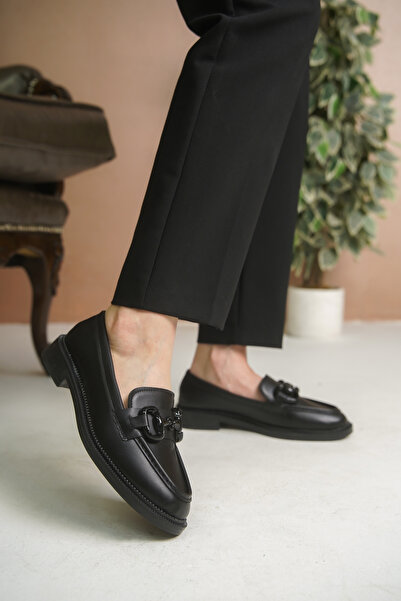 Craftique Siyah Kadın Loafer Büyük Tokalı Yuvarlak Zincirli Günlük Kullanım Ş...