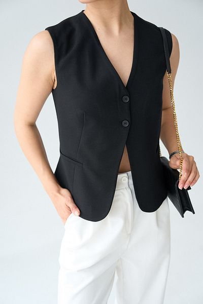 LOOSH Women's Black Two Button Pocket Detailed Vest