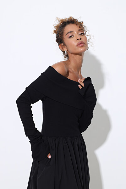 Mozto Aurena Long Sleeve Maxi Poplin Black Dress