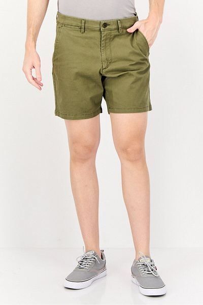 GAP Men Regular Fit Solid 7 Inseam Chino Short, Olive