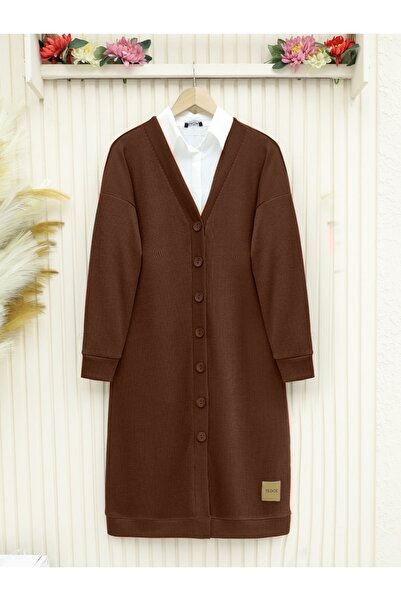 HİJABAYA سترة صوفية طويلة بأزرار من القماش المضلع