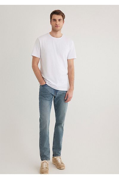 Mavi Weißes Stretch-Basic-T-Shirt mit tailliertem Schnitt 061747 -620