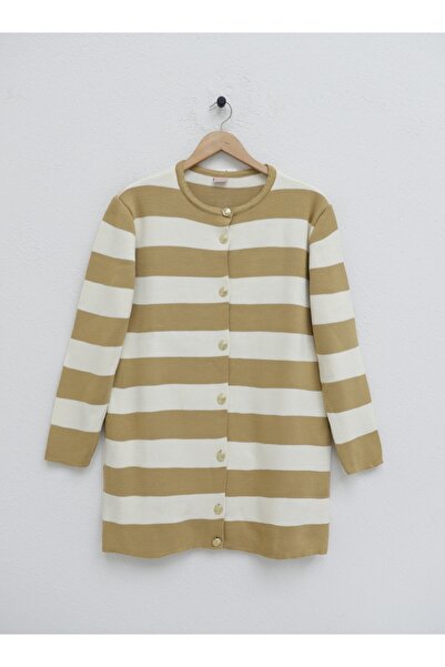 HİJABAYA سترة صوفية فضفاضة محبوكة بأزرار معدنية من Ringelli