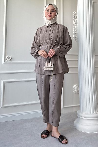 InStyle بدلة من فرو المنك بخياطة كاملة