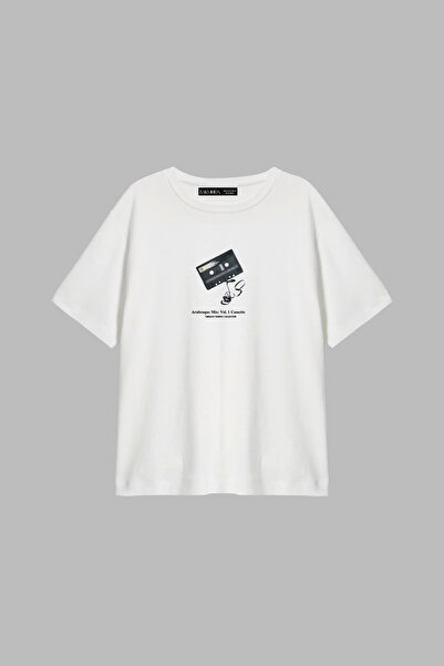 CİNEMA MODA Arabesque kaseton Štampano opuštenog kroja, bela ženska majica