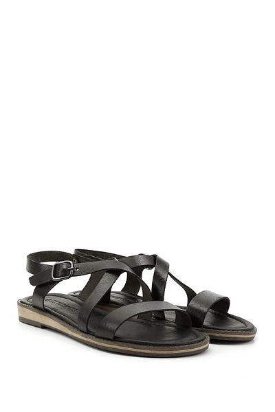 GÖNDERİ(R) Women/Girls Black Genuine Leather Sandals