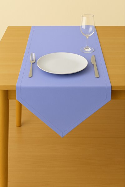 Luvora Home Runner triunghiular texturat din catifea din seria Luna - Baby Blue