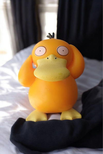 BlcBoutique Psyduck Figürü – Pokémon Serisi Oyuncak & Koleksiyon Ürünü (Orijinal Görünümlü)