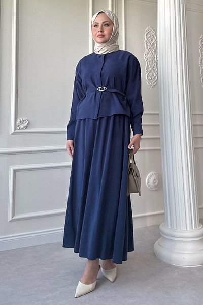 InStyle بدلة زرقاء داكنة داكنة مع تنورة بحزام رفيع