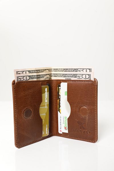 Fjellor Men's Tan Magnet Cover Genuine Leather Wallet with Coin Compartment & Card Holder