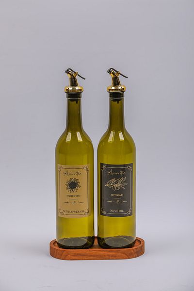 Amentes Amber 2-Piece 750 ml Olive Oil Liquid Oil Bottle Oil Pot Oil Bottle Glass Bottle Gold with Wooden Stand