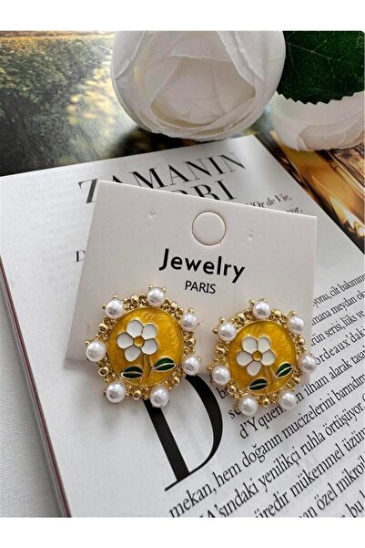 Pelin Aksesuar Sarı İncili Çiçek Desenli Çerçeve Küpe