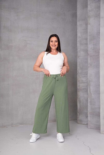 Temporium Women's Large Size Wrinkled Fabric Loose Wide Leg Elastic Waist Trousers