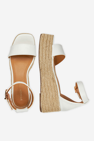 DeeZee Women's low white sandals with platform, wedge 38