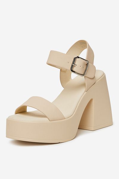 DeeZee Women's Sandals on a block low beige block with platform 39