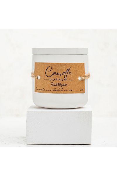 Candle Corner Lumânare parfumată lucrată manual din ceară de soia 100% naturală, aromă de gumă de mestecat, recipient ceramic, 150 g