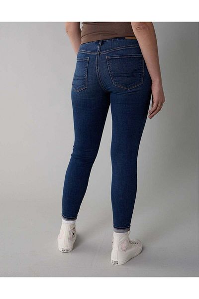 AMERICAN EAGLE بنطلون جينز ضيق بخصر مرتفع من AE Next Level