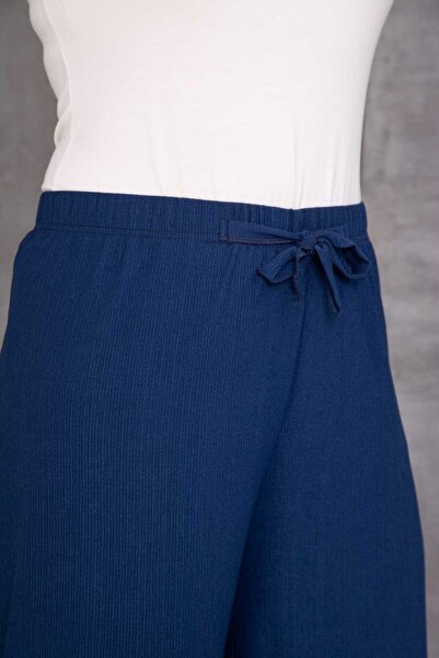 Eyfuze Women's Large Size Wrinkled Fabric Loose Wide Leg Elastic Waist Trousers