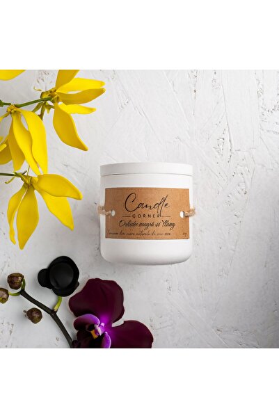 Candle Corner Lumânare parfumată lucrată manual din ceară de soia 100% naturală, Orhidee Neagră și Ylang, recipient ceramic