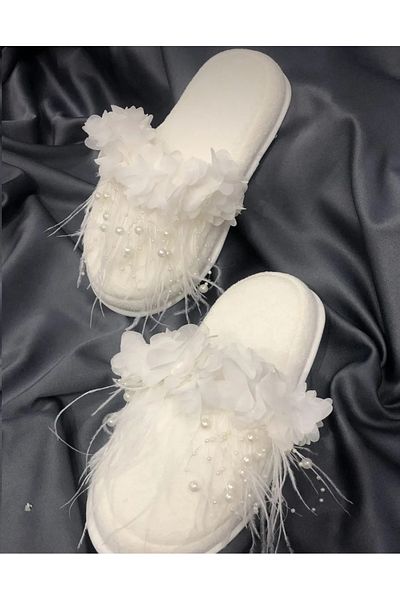 SavBrand Feathered Pearled Maternity Slippers and Floral Crown, Women's Maternity Set