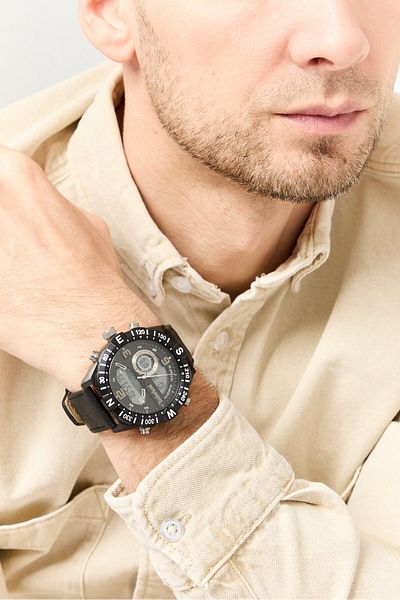 Timberland Men TDWGD2103201 Leather Analog Watch 48 mm, Black