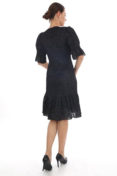 Budvaa Dantel Dokulu V Yaka Midi Elbise