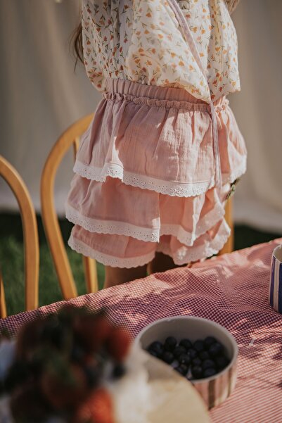 Kirazkids Fusta de muselina de culoare roz cu volane si detaliu guipur pentru fete