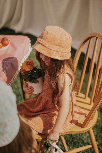 Kirazkids Φόρεμα με λεπτομέρεια από πετσέτα με λαιμόκοψη με μοτίβο τουλίπας σε χρώμα σολομού