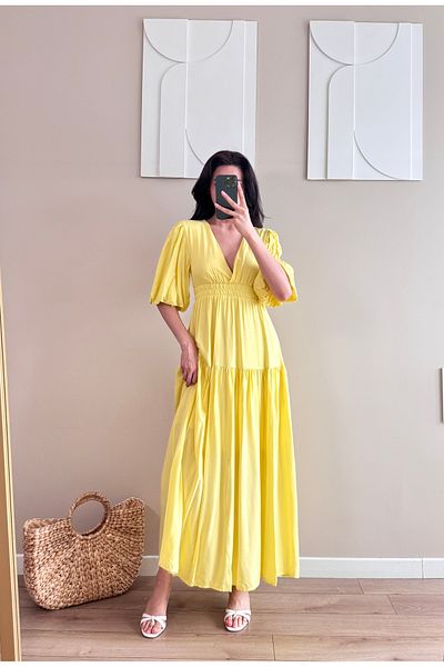 LOCH BUTİK Rochie maxi galbenă cu mânecă scurtă, cu decolteu în V