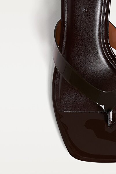 Stradivarius Vinyl sandals