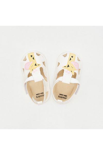 Juniors Giraffe Applique Sandals with Hook and Loop Closure