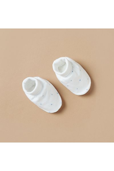 Juniors All-Over Star Print Slip-On Booties