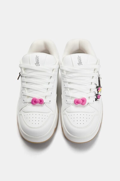 Pull & Bear Hello Kitty süslemeli kaykay spor ayakkabı
