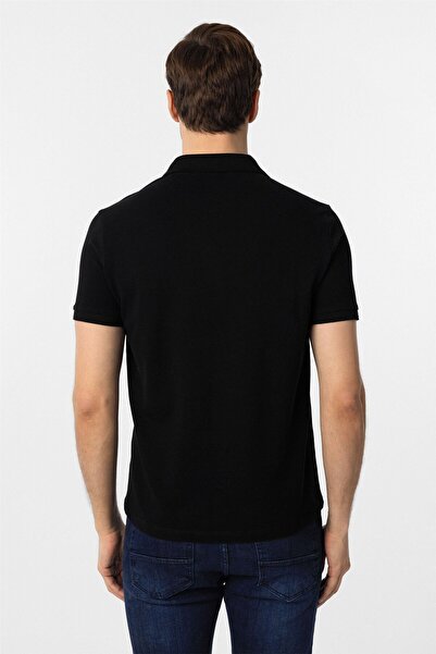 SÜVARİ Μαύρο μπλουζάκι με λεπτή εφαρμογή με μονόχρωμο γιακά πόλο