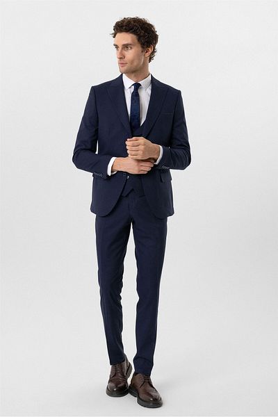 SÜVARİ Navy Blue Slim Fit Patterned Pointed Collar Classic Suit with 6 Drop Vest