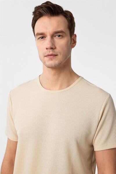 SÜVARİ Ecru slim fit armored bicycle collar t-shirt