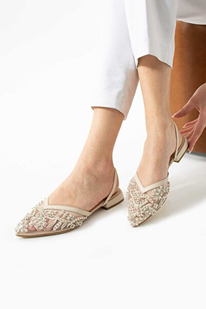 Hepici File Üstüne Dantel İşlemeli Pullu Alçak Topuk Jurdan Altlı Arkası Lastik Detay Sivri Burun Ayakkabı