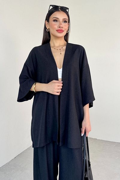 Cappmoda TKM-13297 fekete modern szabású kimonó és laza nadrág nyári kétrészes szett