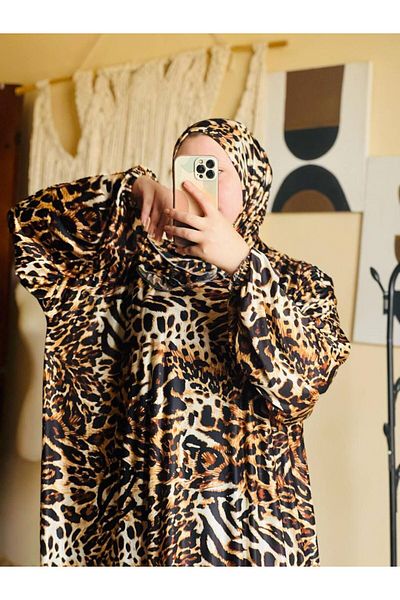 Genrics Tiger Prayer Shawl, Free Size