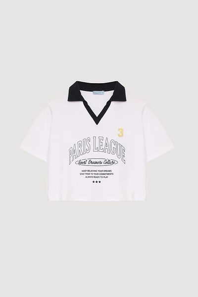 Quzu Tricou crop cu gât polo cu imprimeu text Paris alb