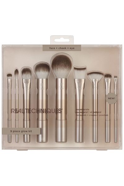 Real Techniques Au Naturale Makeup Brush Kit For Foundation And The Wanderer 8 Midi-size Brush Set
