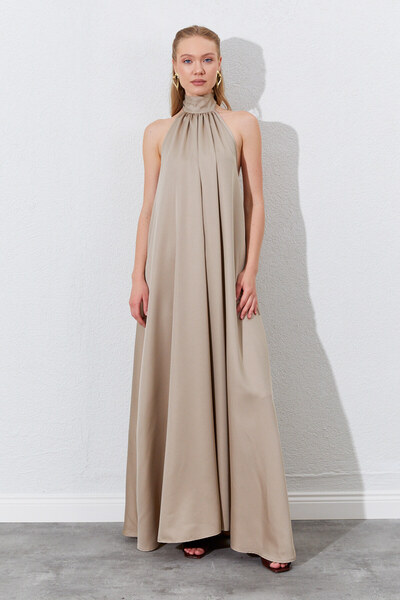 Manche Yüksek Yaka Bağlamalı Salaş Maxi Elbise - Vizon | Mks281926-01