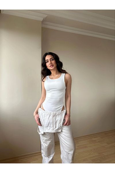 KarşıVitrin Body alb cu guler Halter