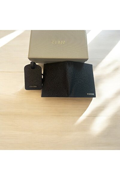 Guess Hediyelik Pasaport Cüzdanı ve Bagaj Etiketi