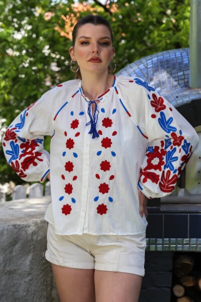 Chiccy Ecru Round Neck Balloon Sleeve Button Embroidered Casual Woven Blouse 60 55