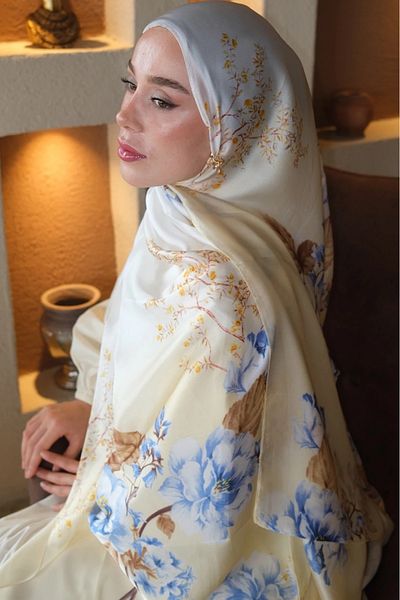 Merve Nayir Gradient Imported Flower Pattern Wide Double-Sided Voile Silk Shawl